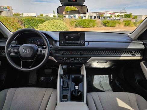 Used 2025 Honda Accord LX image 20