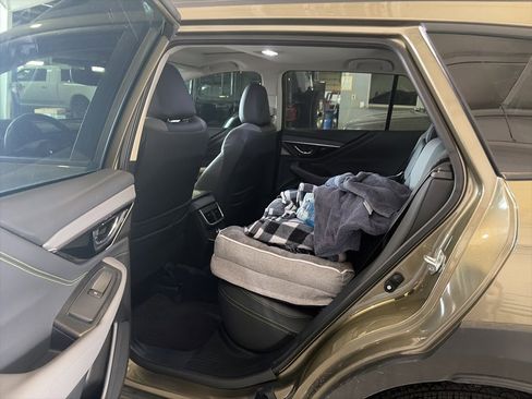 Used 2025 Subaru Outback Onyx Edition w/ Popular Package #2 image 10