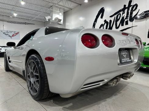 Used 2004 Chevrolet Corvette Z06 w/ Memory Package RWD image 3