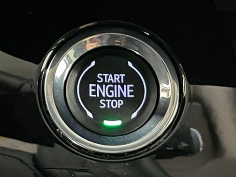 Used 2025 Buick Envision Sport Touring image 19