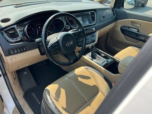 Used 2016 Kia Sedona SX FWD image 16