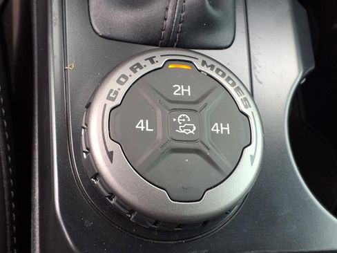 Used 2025 Ford Bronco Outer Banks AWD/4WD image 21
