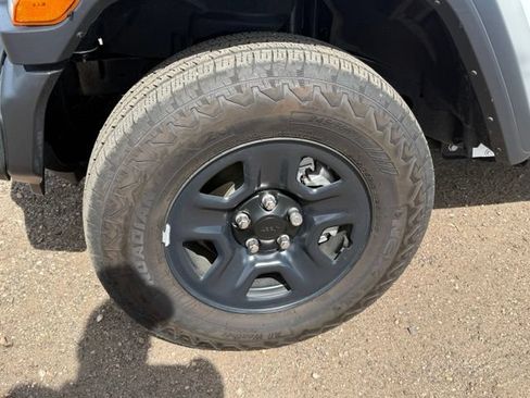 Used 2024 Jeep Wrangler Sport AWD/4WD image 12