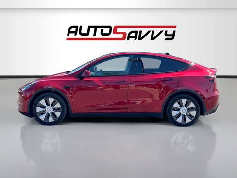 Used 2024 Tesla Model Y Long Range AWD/4WD image 4