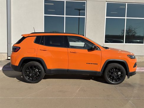 New 2026 Jeep Compass Latitude image 4
