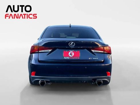 Used 2018 Lexus IS 300 w/ Premium Package RWD image 4