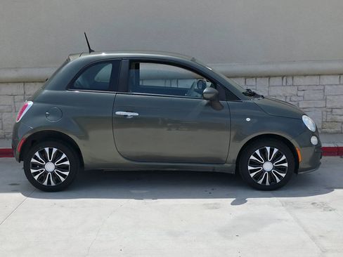 Used 2013 FIAT 500 Pop FWD image 2