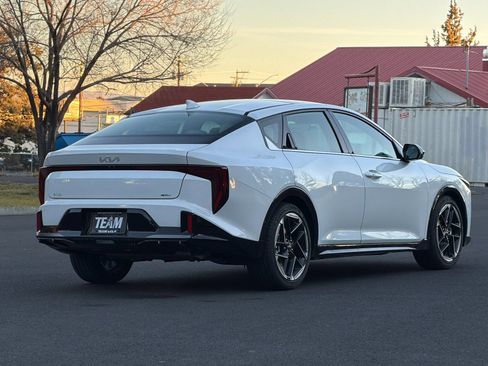 New 2025 Kia K4 GT-Line image 4