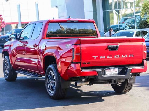 Certified 2024 Toyota Tacoma TRD Sport AWD/4WD image 5