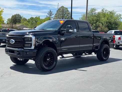 Used 2025 Ford F350 Platinum AWD/4WD image 12