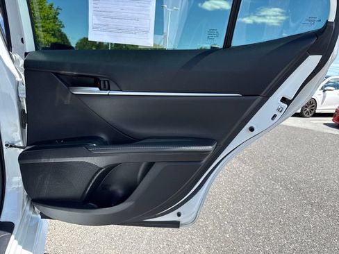 Used 2019 Toyota Camry XSE w/ Navigation Package FWD image 16