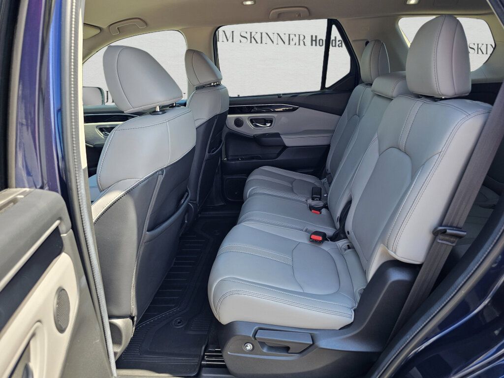Certified 2024 Honda Pilot EX-L image 32