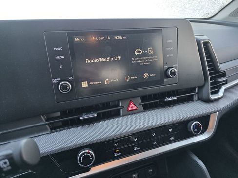 Used 2025 Kia Sportage LX image 13