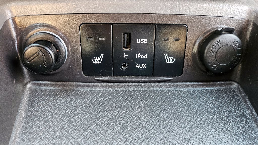 Used 2010 Hyundai Santa Fe SE AWD/4WD image 35