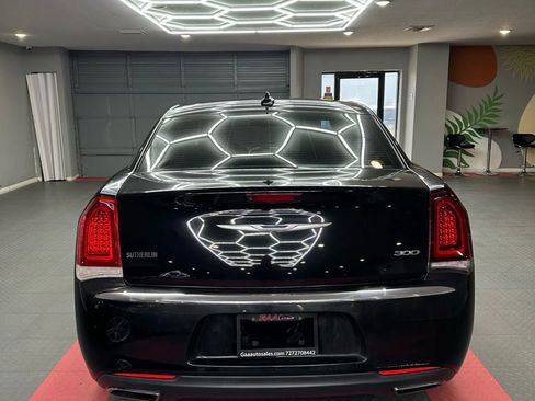 Used 2016 Chrysler 300 Limited image 5