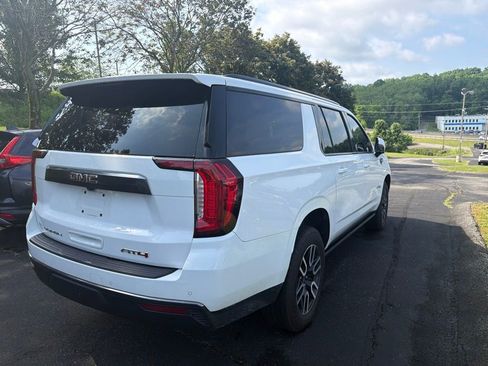 Used 2021 GMC Yukon XL AT4 w/ AT4 Premium Package AWD/4WD image 4