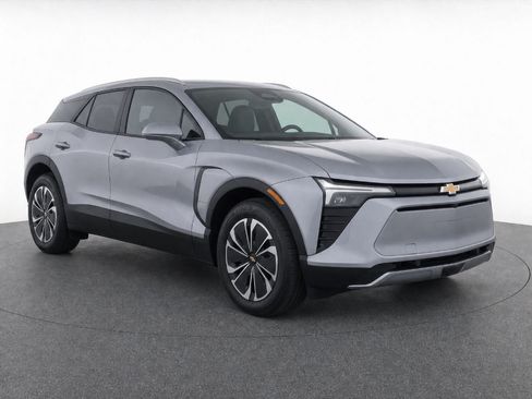 Used 2024 Chevrolet Blazer EV LT AWD/4WD image 2