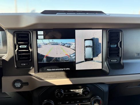 Used 2022 Ford Bronco Wildtrak image 37