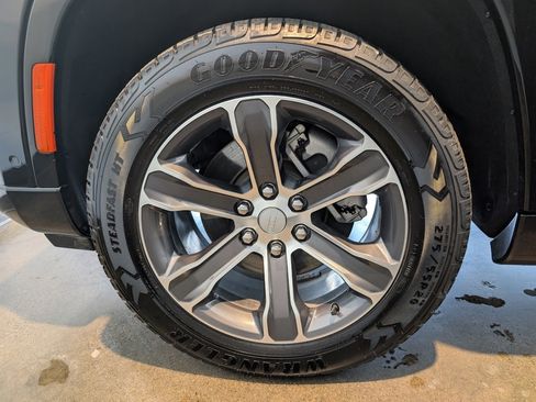 Used 2022 Jeep Grand Wagoneer Series I image 7