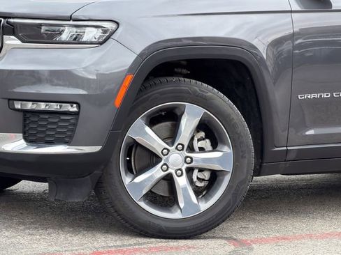 Used 2022 Jeep Grand Cherokee L Limited image 9