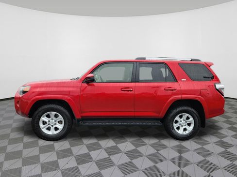 Used 2024 Toyota 4Runner SR5 image 5