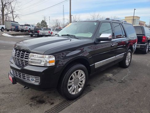 Used 2013 Lincoln Navigator 4WD image 4