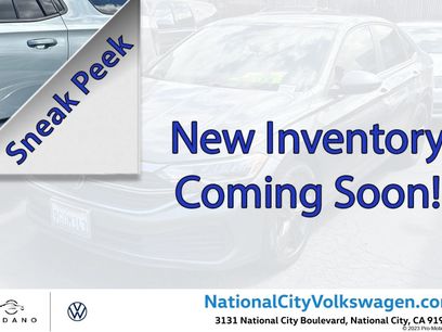 Used 2023 Volkswagen Jetta SE w/ Panoramic Sunroof Package