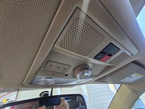 Used 2014 Volkswagen Beetle TDI image 26