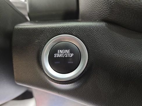 Used 2024 GMC Terrain SLT AWD/4WD image 24