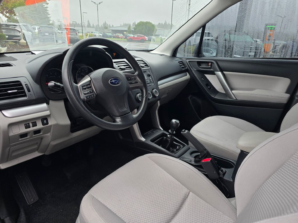 Used 2014 Subaru Forester 2.5i AWD/4WD image 11
