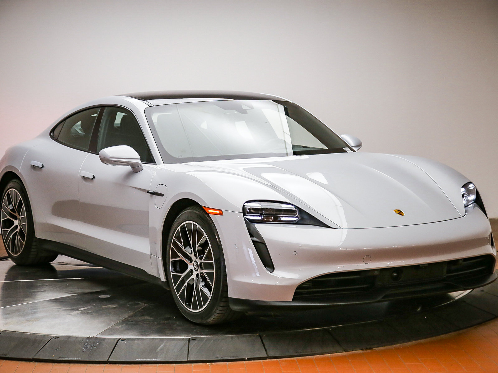 Certified 2024 Porsche Taycan RWD image 9