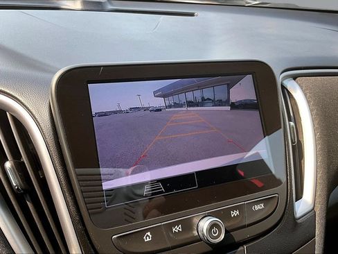 Used 2023 Chevrolet Malibu LT FWD image 21
