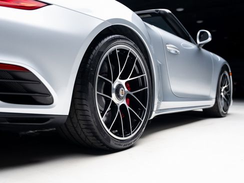 Used 2017 Porsche 911 Turbo image 80