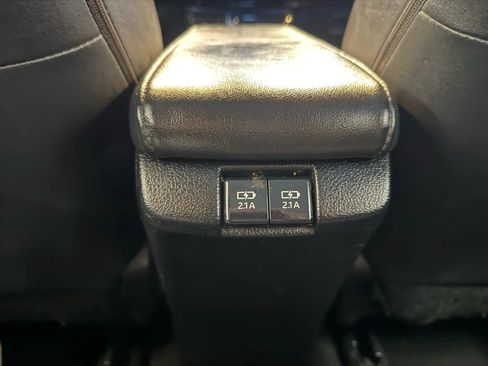 Used 2022 Toyota Prius AWD image 24