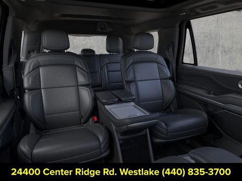 New 2026 Lincoln Navigator Reserve w/ Jet Appearance Package AWD/4WD image 11