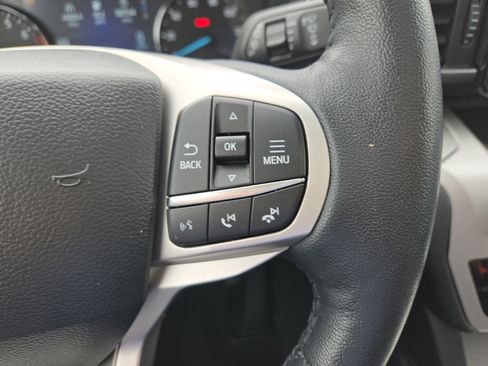 Used 2023 Ford Explorer XLT w/ Equipment Group 202A AWD/4WD image 15