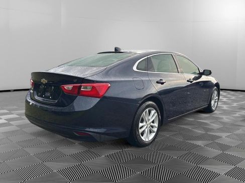 Used 2018 Chevrolet Malibu LT FWD image 4