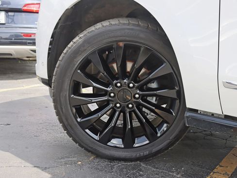 Used 2020 Lincoln Navigator Reserve w/ Luxury Package AWD/4WD image 15