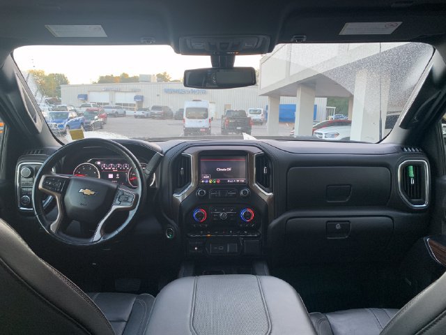 Used 2023 Chevrolet Silverado 3500 High Country AWD/4WD image 11