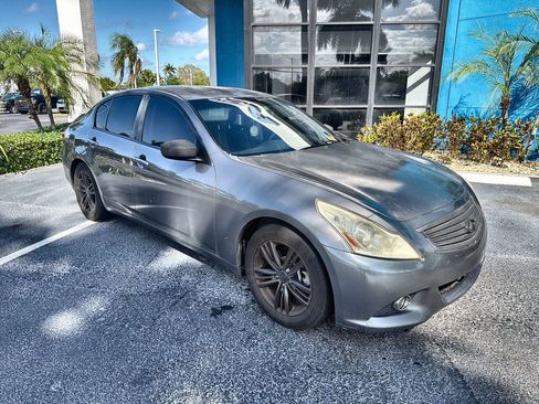 Used 2013 INFINITI G37 Journey RWD image 18