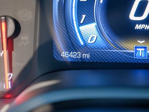 Used 2017 Chevrolet Corvette Stingray Coupe w/ Carbon Flash Badge Package RWD image 17