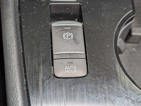 Used 2024 Nissan Rogue S AWD/4WD image 25