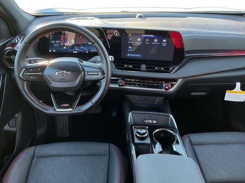 Used 2026 Chevrolet Equinox RS w/ Convenience Package III image 17