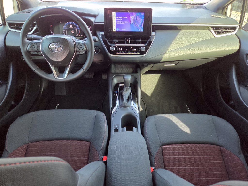 Certified 2026 Toyota Corolla SE FWD image 5