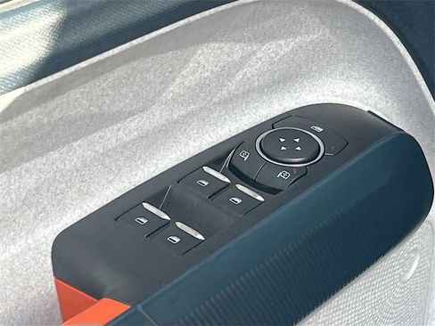 Used 2024 Ford Maverick XLT image 17