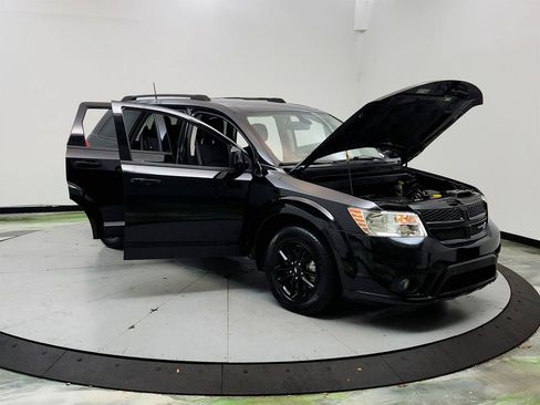 Used 2019 Dodge Journey SE w/ Premium Group FWD image 10
