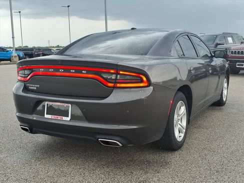 Used 2020 Dodge Charger SXT w/ Leather Interior Group RWD image 2