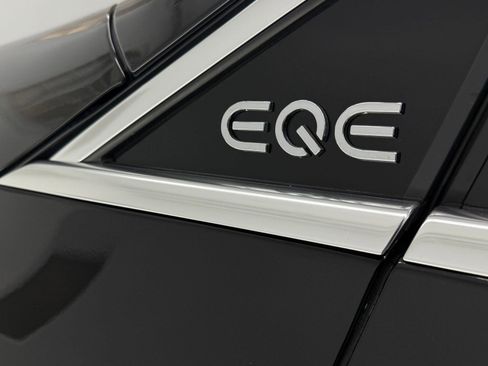 Certified 2023 Mercedes-Benz EQE 500 4MATIC SUV image 32