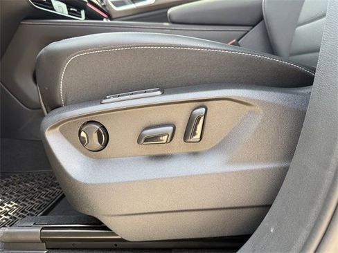 New 2025 Volkswagen Atlas SEL image 11