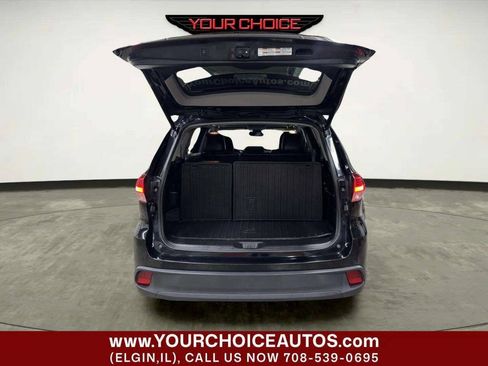 Used 2018 Toyota Highlander XLE FWD image 5